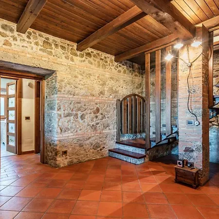 Nice In W/ Outdoor Swimming Pool, Sauna And 4 Bedrooms Casa vacanze Montepaone