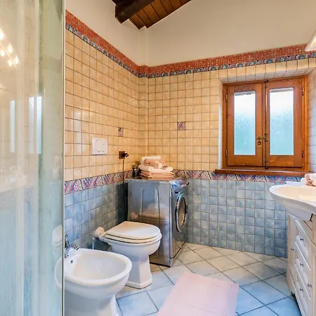 Casa vacanze Nice In W/ Outdoor Swimming Pool, Sauna And 4 Bedrooms *