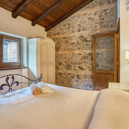 Nice In W/ Outdoor Swimming Pool, Sauna And 4 Bedrooms