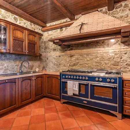 Nice In W/ Outdoor Swimming Pool, Sauna And 4 Bedrooms *