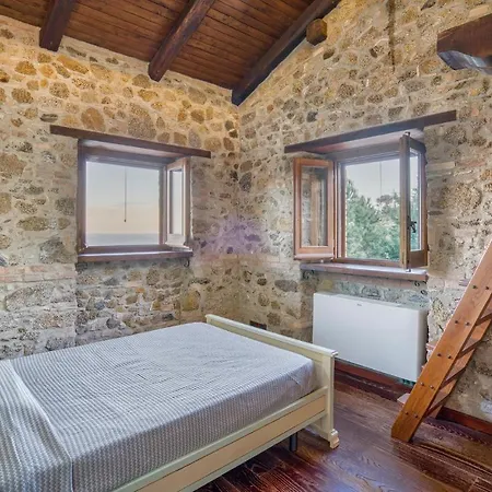 Nice In W/ Outdoor Swimming Pool, Sauna And 4 Bedrooms
